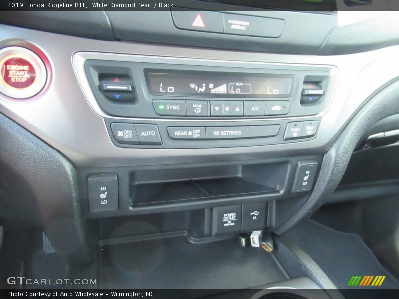White Diamond Pearl / Black 2019 Honda Ridgeline RTL