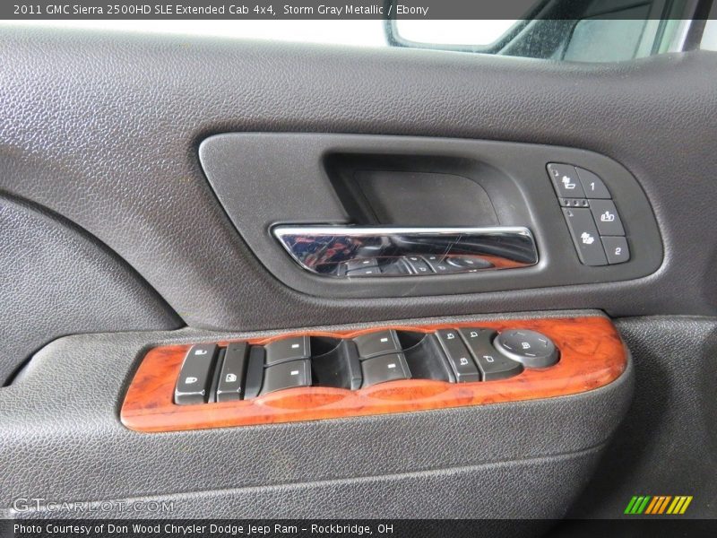 Door Panel of 2011 Sierra 2500HD SLE Extended Cab 4x4