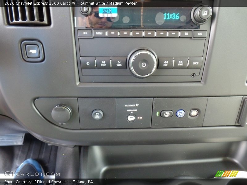 Summit White / Medium Pewter 2020 Chevrolet Express 2500 Cargo WT