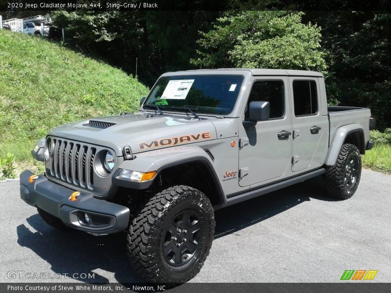Front 3/4 View of 2020 Gladiator Mojave 4x4