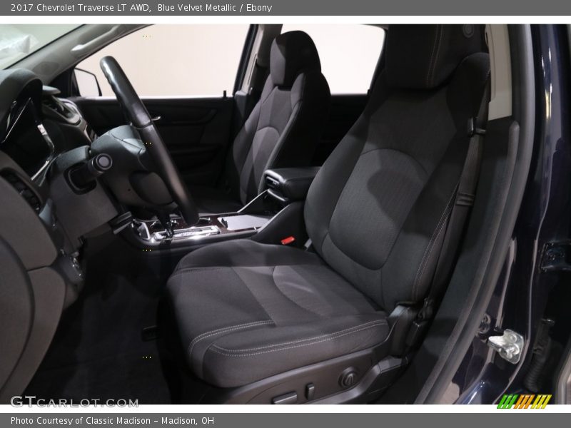 Blue Velvet Metallic / Ebony 2017 Chevrolet Traverse LT AWD