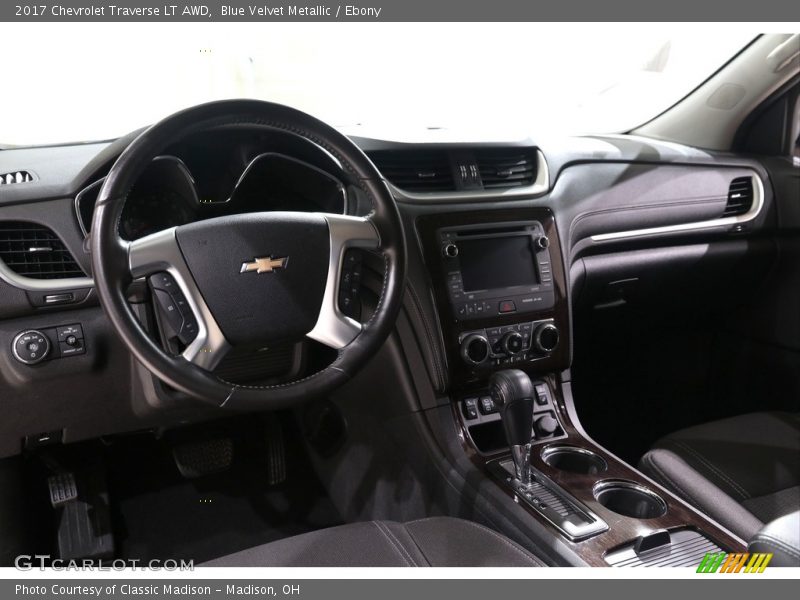 Blue Velvet Metallic / Ebony 2017 Chevrolet Traverse LT AWD
