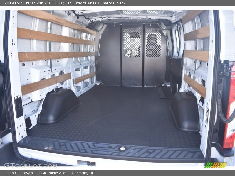 Oxford White / Charcoal black 2019 Ford Transit Van 250 LR Regular