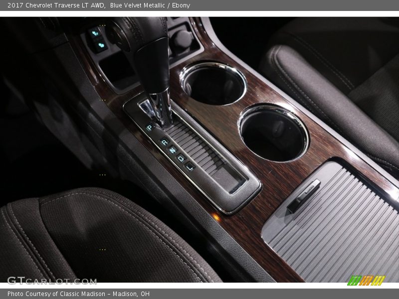 Blue Velvet Metallic / Ebony 2017 Chevrolet Traverse LT AWD