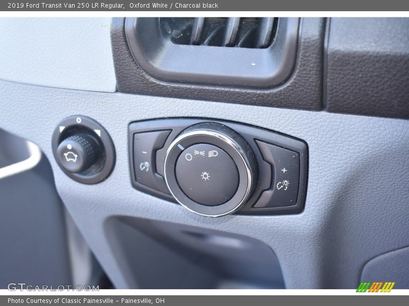 Oxford White / Charcoal black 2019 Ford Transit Van 250 LR Regular