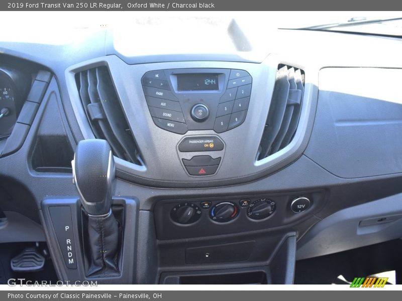 Oxford White / Charcoal black 2019 Ford Transit Van 250 LR Regular