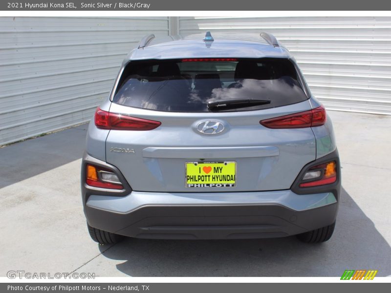 Sonic Silver / Black/Gray 2021 Hyundai Kona SEL