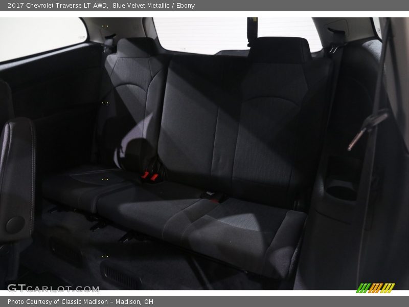 Blue Velvet Metallic / Ebony 2017 Chevrolet Traverse LT AWD