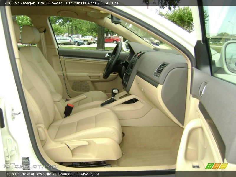 Campanella White / Pure Beige 2005 Volkswagen Jetta 2.5 Sedan