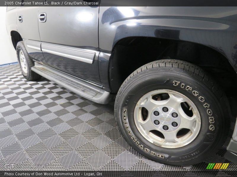 Black / Gray/Dark Charcoal 2005 Chevrolet Tahoe LS