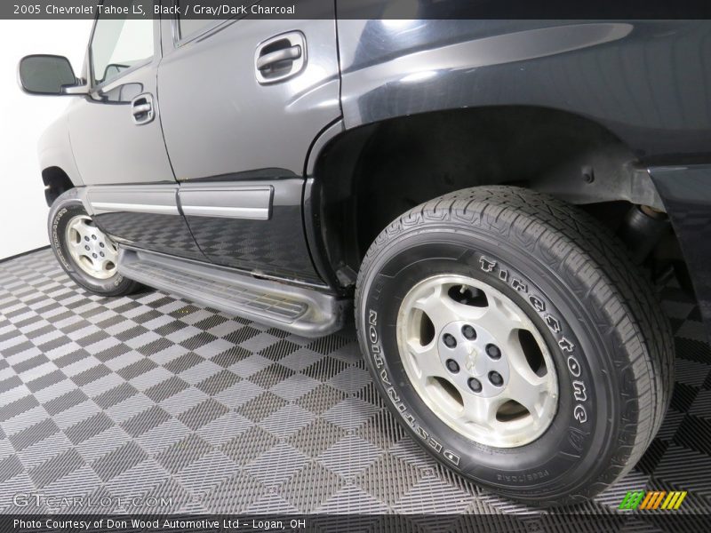 Black / Gray/Dark Charcoal 2005 Chevrolet Tahoe LS