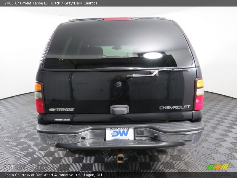 Black / Gray/Dark Charcoal 2005 Chevrolet Tahoe LS
