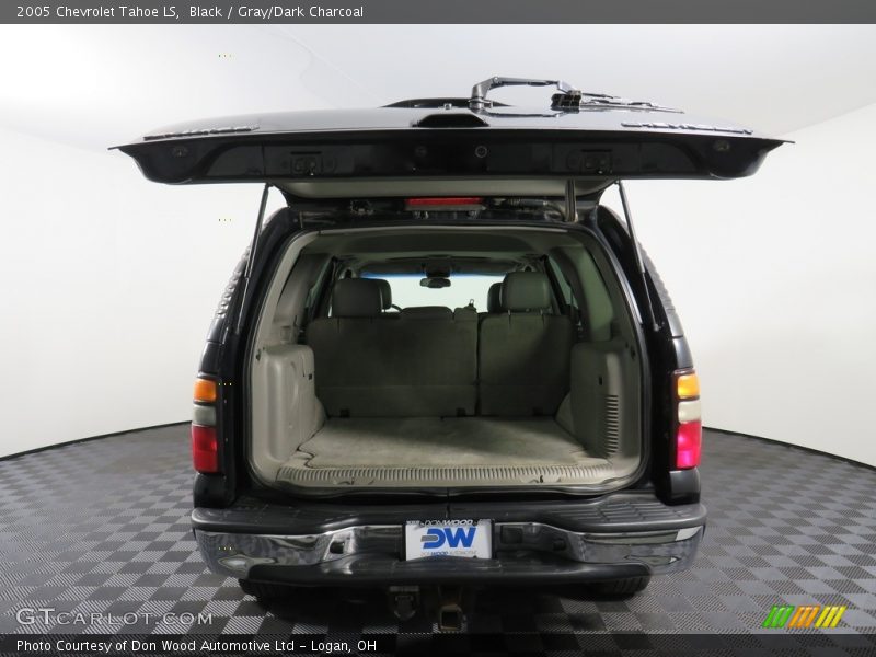 Black / Gray/Dark Charcoal 2005 Chevrolet Tahoe LS