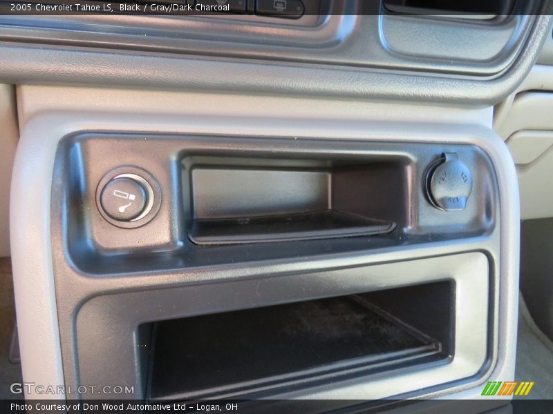 Black / Gray/Dark Charcoal 2005 Chevrolet Tahoe LS