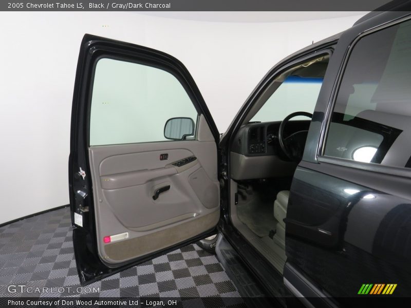 Black / Gray/Dark Charcoal 2005 Chevrolet Tahoe LS