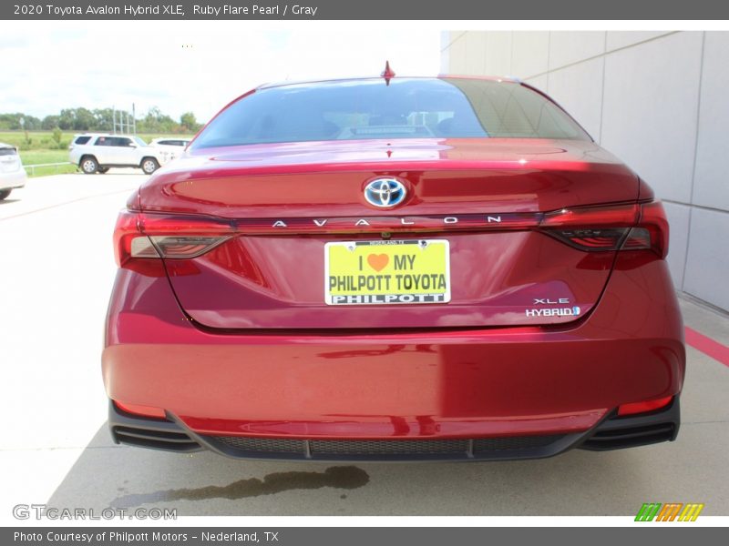 Ruby Flare Pearl / Gray 2020 Toyota Avalon Hybrid XLE