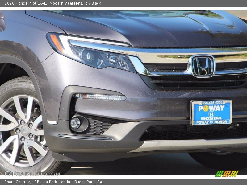 Modern Steel Metallic / Black 2020 Honda Pilot EX-L
