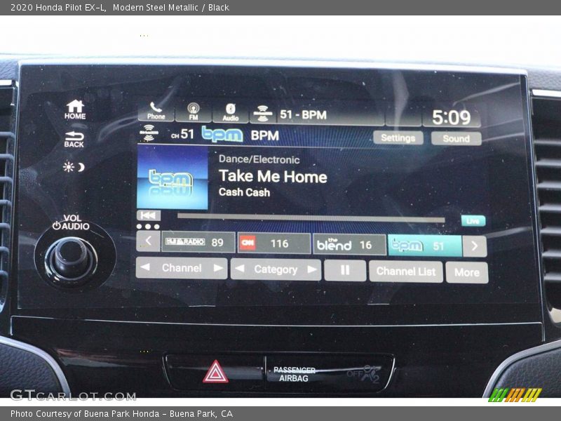 Modern Steel Metallic / Black 2020 Honda Pilot EX-L
