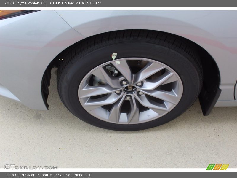 Celestial Silver Metallic / Black 2020 Toyota Avalon XLE