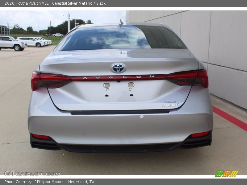 Celestial Silver Metallic / Black 2020 Toyota Avalon XLE
