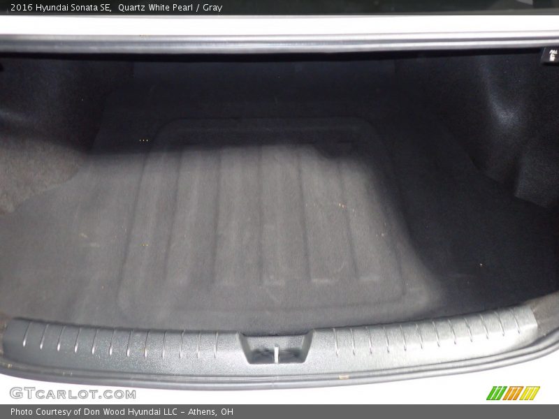 Quartz White Pearl / Gray 2016 Hyundai Sonata SE