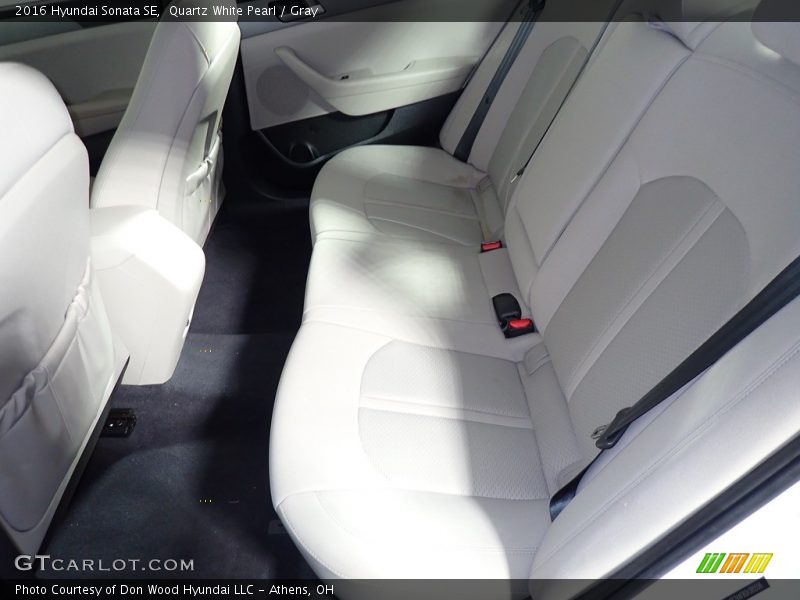 Quartz White Pearl / Gray 2016 Hyundai Sonata SE