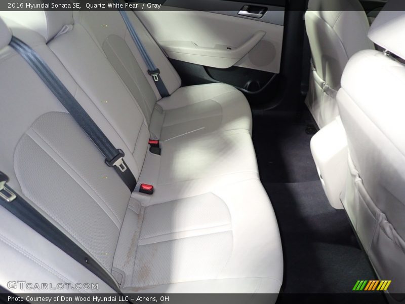 Quartz White Pearl / Gray 2016 Hyundai Sonata SE