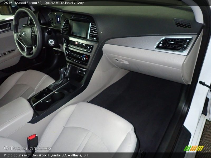 Quartz White Pearl / Gray 2016 Hyundai Sonata SE