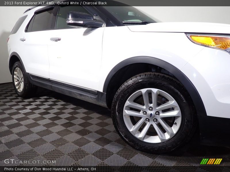 Oxford White / Charcoal Black 2013 Ford Explorer XLT 4WD