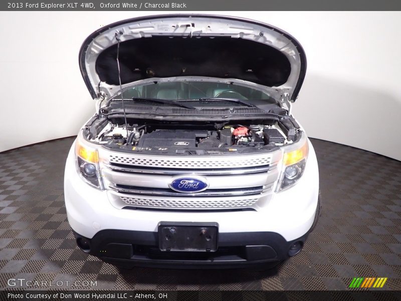 Oxford White / Charcoal Black 2013 Ford Explorer XLT 4WD