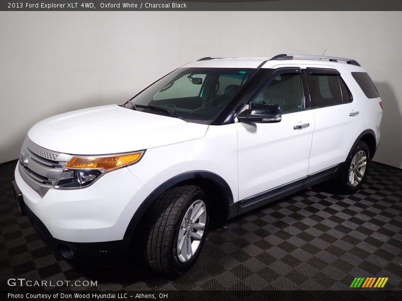 Oxford White / Charcoal Black 2013 Ford Explorer XLT 4WD