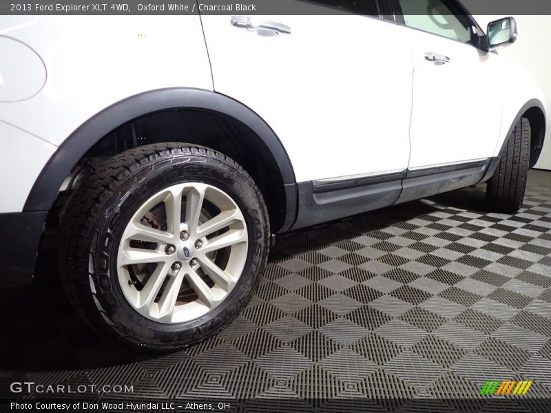 Oxford White / Charcoal Black 2013 Ford Explorer XLT 4WD