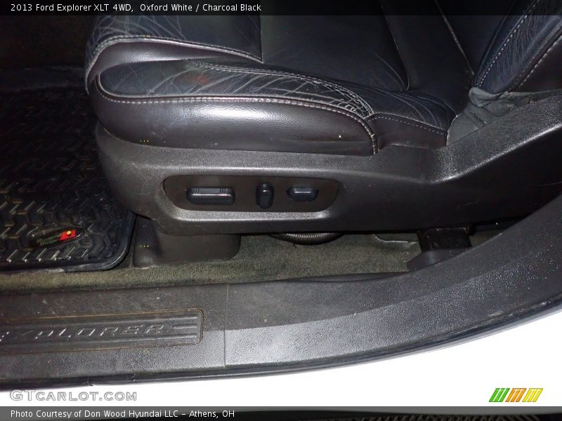 Oxford White / Charcoal Black 2013 Ford Explorer XLT 4WD