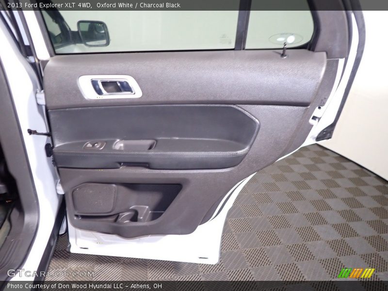 Oxford White / Charcoal Black 2013 Ford Explorer XLT 4WD