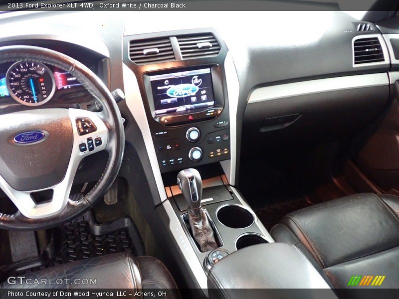 Oxford White / Charcoal Black 2013 Ford Explorer XLT 4WD
