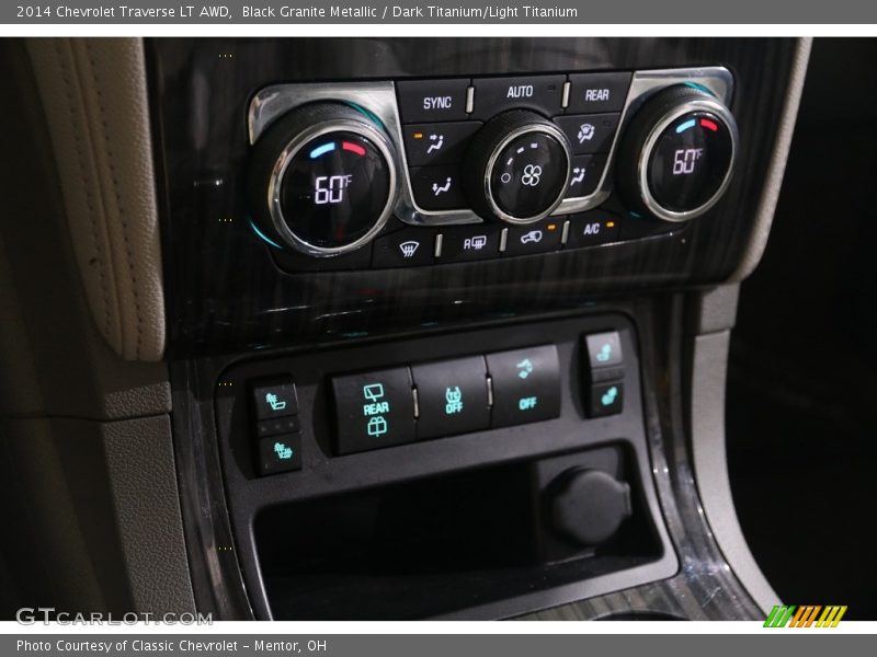 Black Granite Metallic / Dark Titanium/Light Titanium 2014 Chevrolet Traverse LT AWD