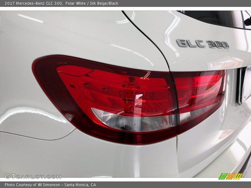 Polar White / Silk Beige/Black 2017 Mercedes-Benz GLC 300