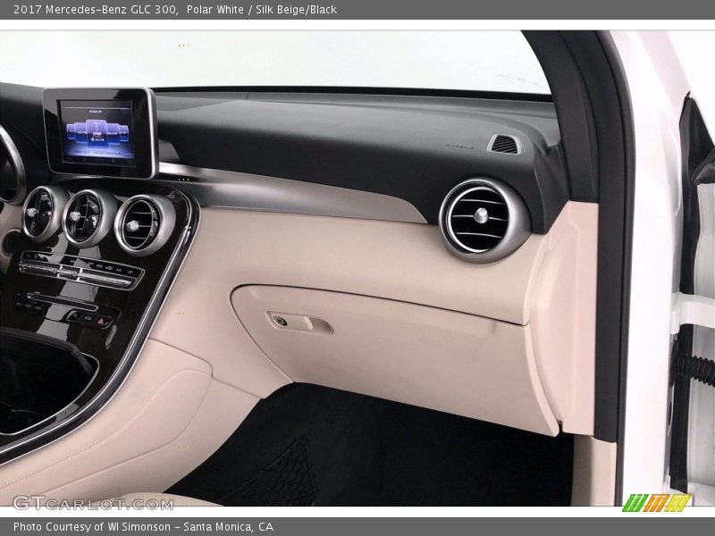 Polar White / Silk Beige/Black 2017 Mercedes-Benz GLC 300