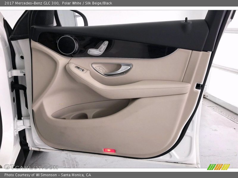 Polar White / Silk Beige/Black 2017 Mercedes-Benz GLC 300