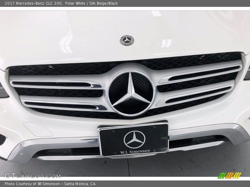 Polar White / Silk Beige/Black 2017 Mercedes-Benz GLC 300