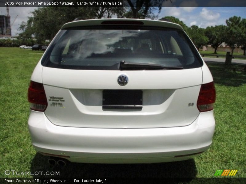 Candy White / Pure Beige 2009 Volkswagen Jetta SE SportWagen