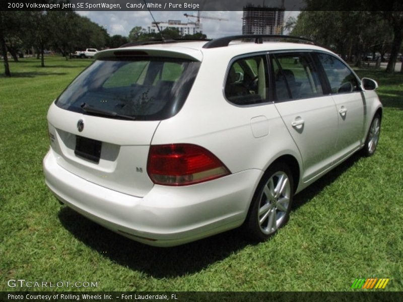 Candy White / Pure Beige 2009 Volkswagen Jetta SE SportWagen