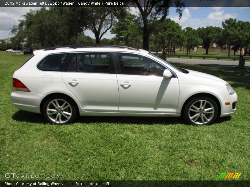 Candy White / Pure Beige 2009 Volkswagen Jetta SE SportWagen