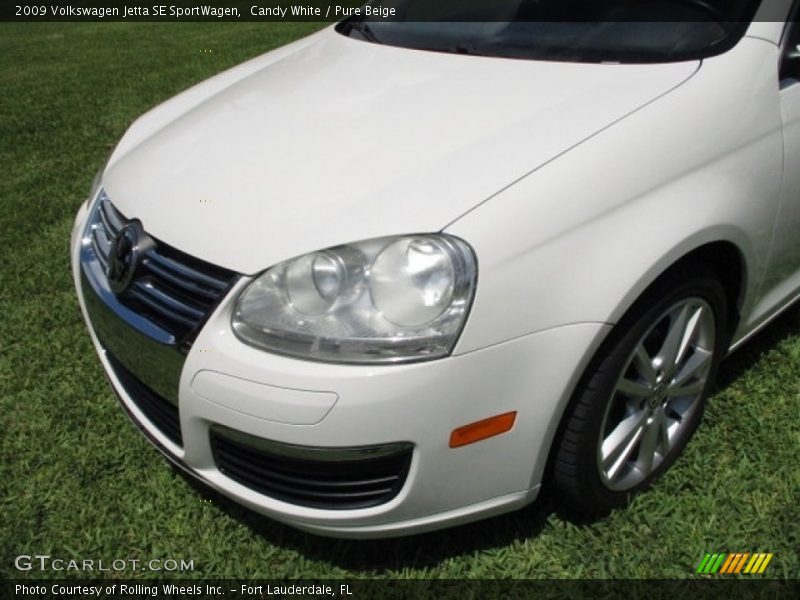 Candy White / Pure Beige 2009 Volkswagen Jetta SE SportWagen