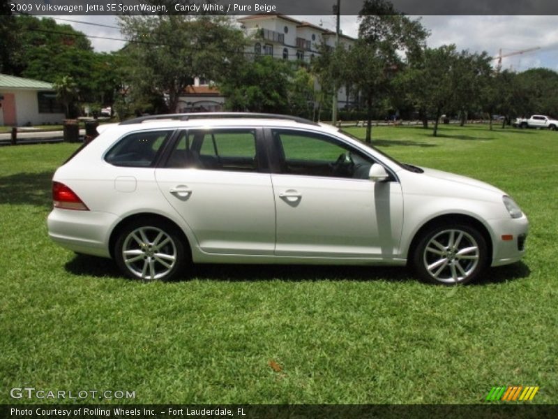 Candy White / Pure Beige 2009 Volkswagen Jetta SE SportWagen