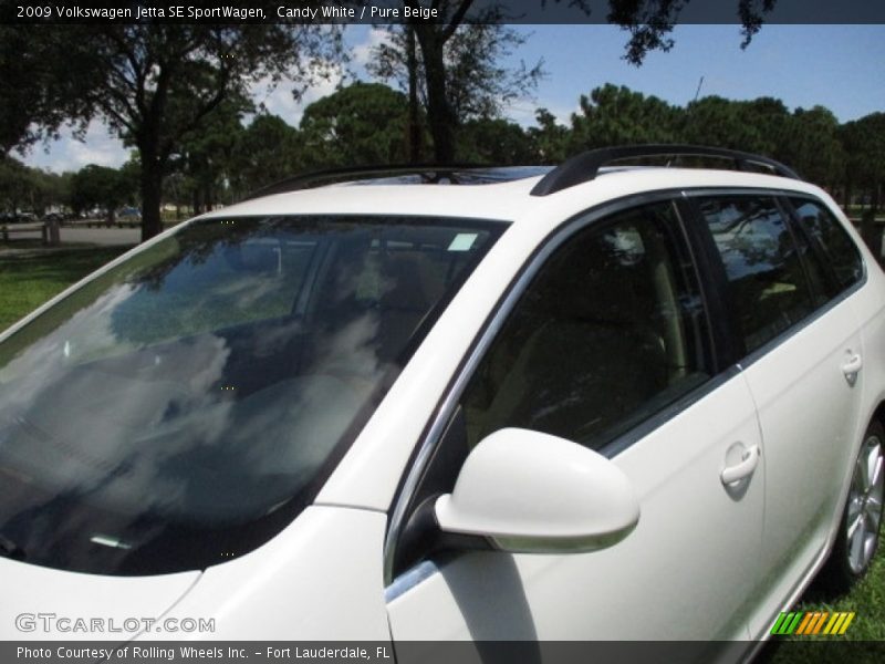 Candy White / Pure Beige 2009 Volkswagen Jetta SE SportWagen