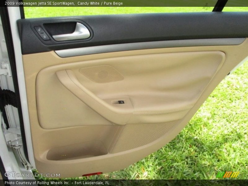 Candy White / Pure Beige 2009 Volkswagen Jetta SE SportWagen