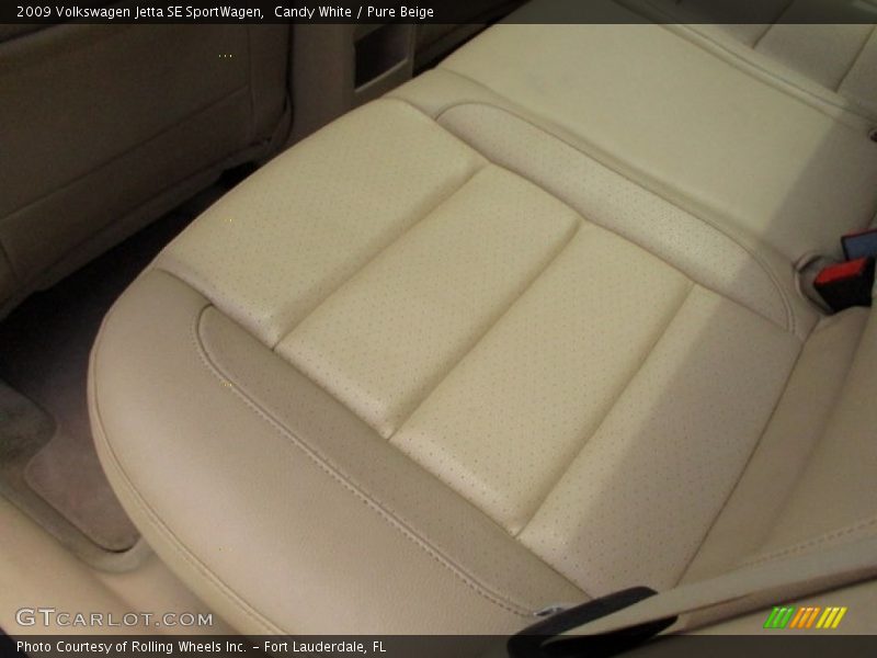 Candy White / Pure Beige 2009 Volkswagen Jetta SE SportWagen