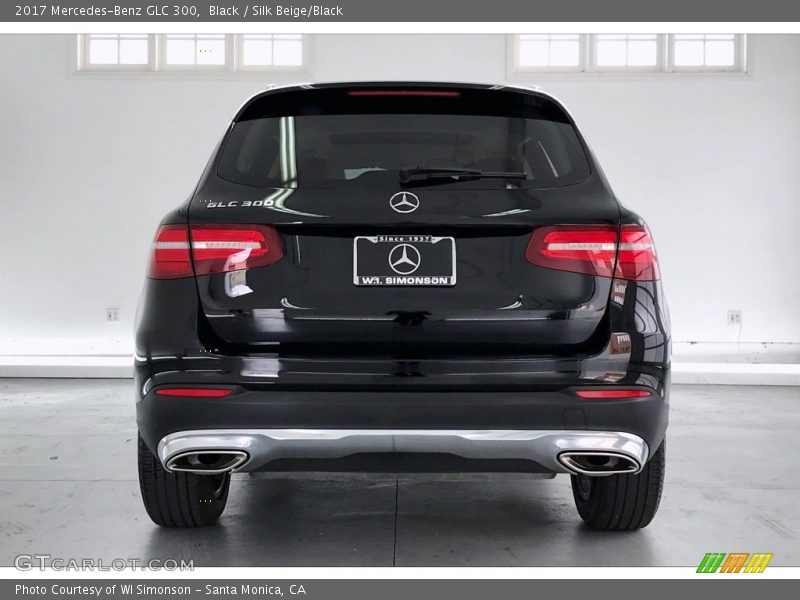 Black / Silk Beige/Black 2017 Mercedes-Benz GLC 300