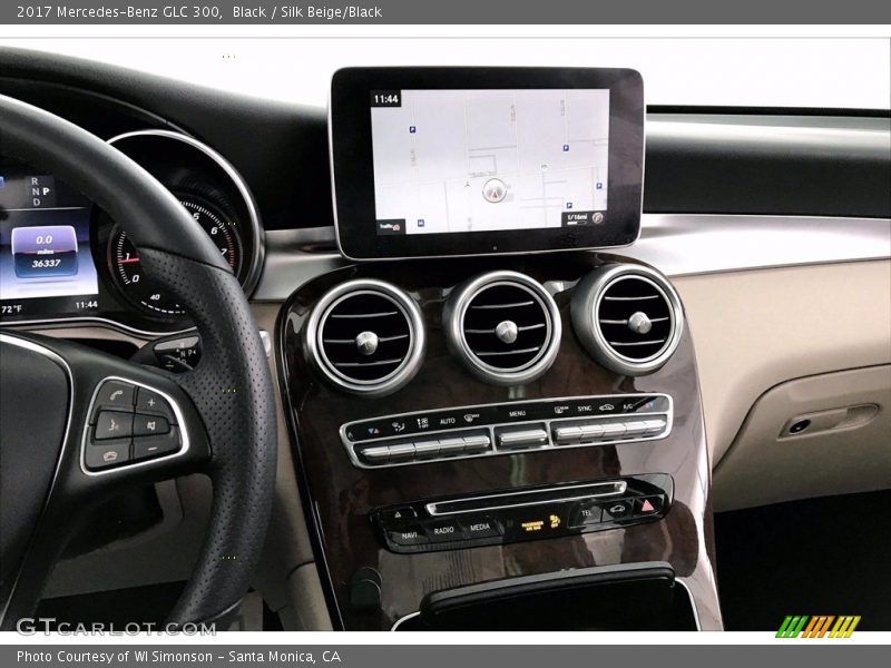 Black / Silk Beige/Black 2017 Mercedes-Benz GLC 300